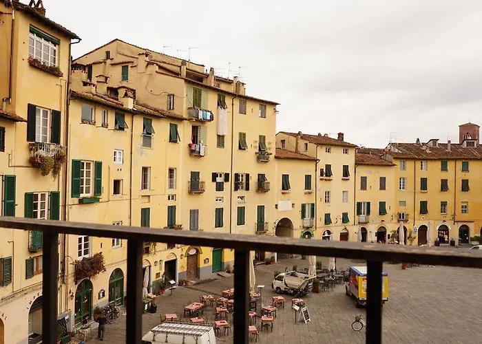 Nell'anfiteatro * Lucca